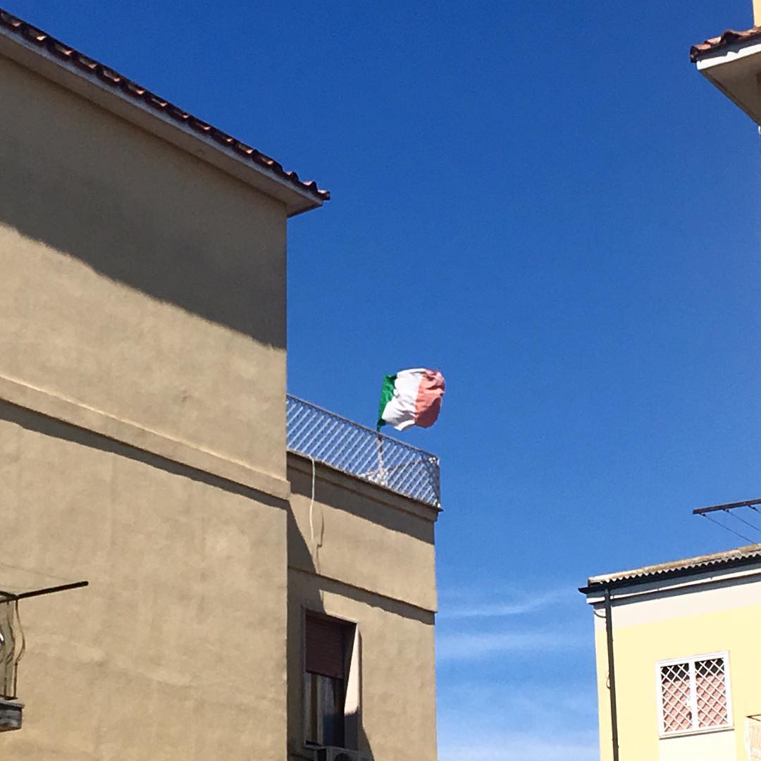 Patriottismo di quartiere | ph @bastet #QuartoMiglio #Italia