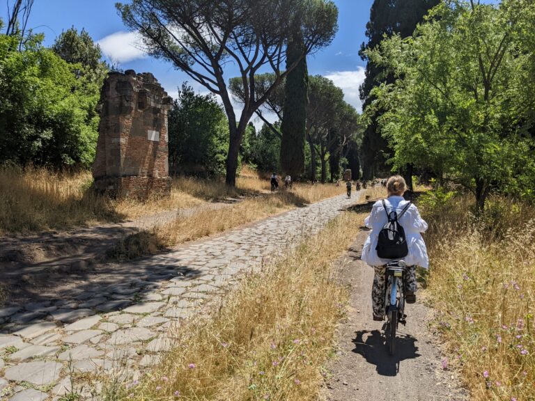 Pedalando nella storia